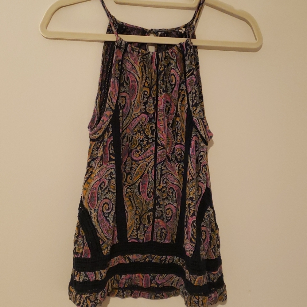 Pretty scoop neck top